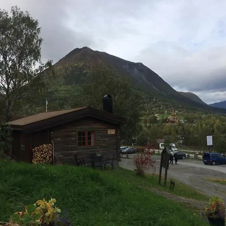 Hotel Fossheim Steinsenter- Solhell Cabin Lom